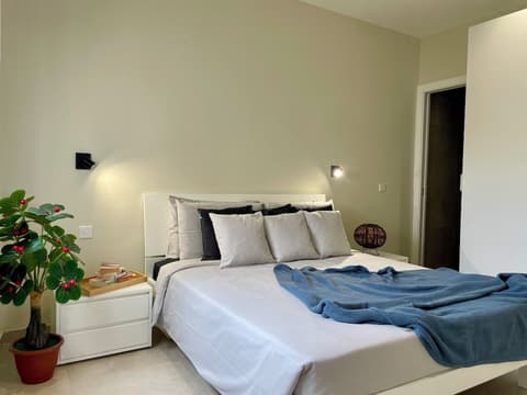 Bugibba Square Seafront LUX Apartments, Room