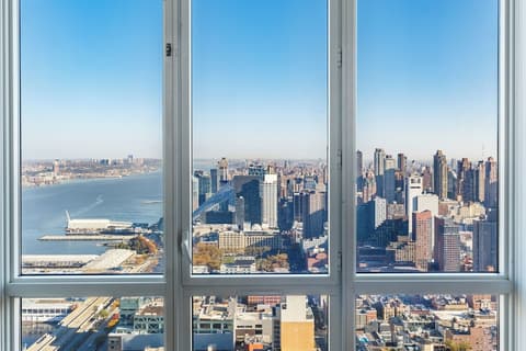 2 Bedroom-Manhattan BIG Apple