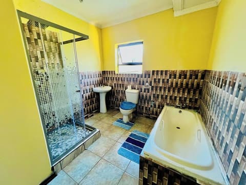 Room in Apartment - Honeyhills Excellence Resort J