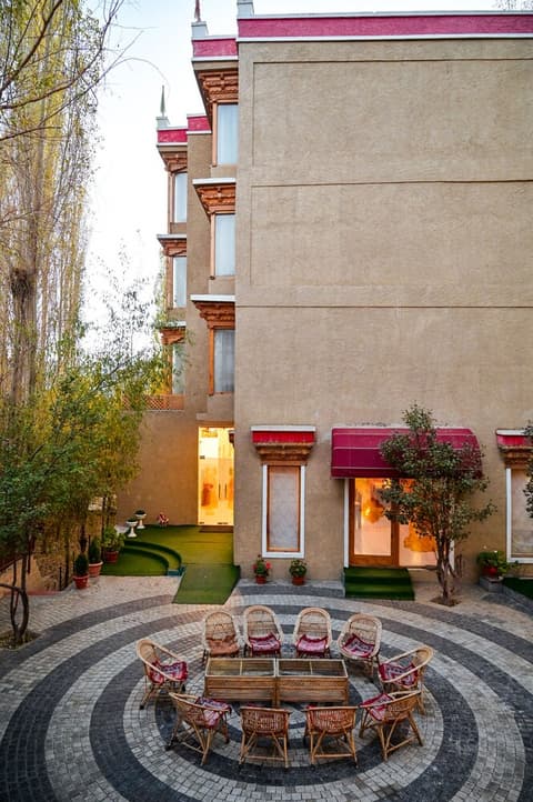 Shanti Nest Boutique