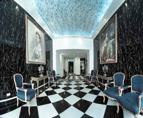 Victoria Cairo Hotel, Interior entrance