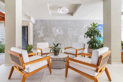 Bocobay Wariruri Condos, Interior entrance