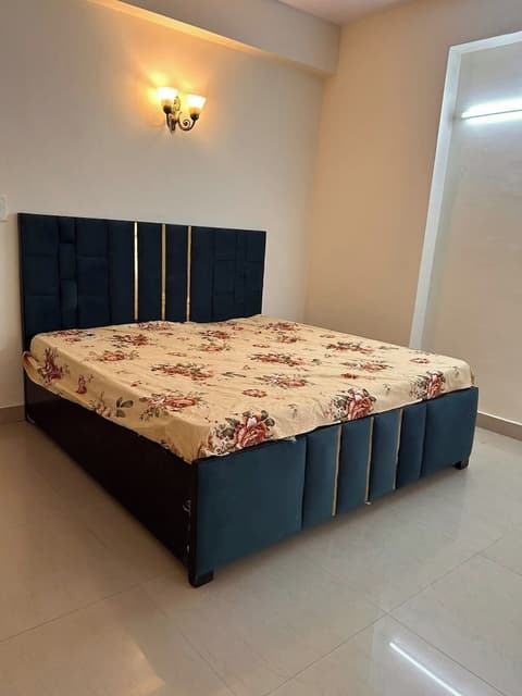 Highriseviews/familyfriendly/neartajmahal