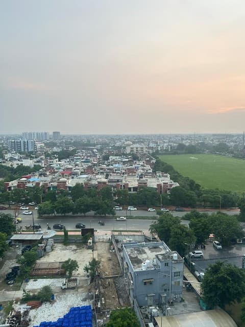 Highriseviews/familyfriendly/neartajmahal