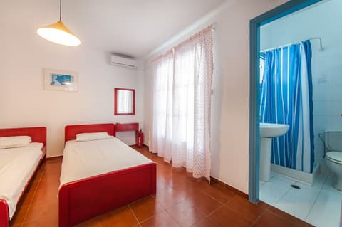 Fivos Apartments, Room