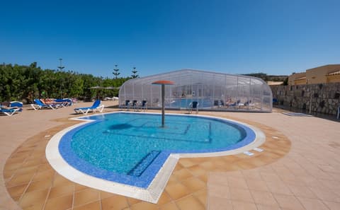 Hotel Royal Suite, Pool