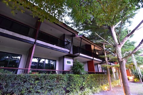 The Breeze Lipe Resort, Exterior