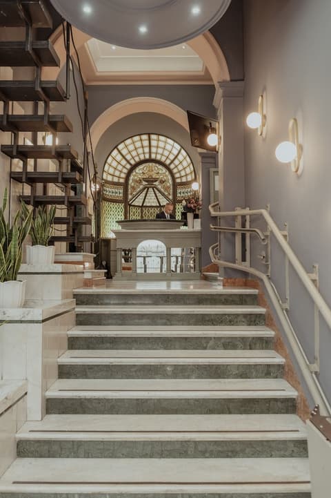 Hotel Marisa, Reception