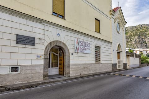 Sisters Hostel