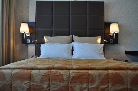 THE PARK HOTEL Formerly Al Jawhara Gardens