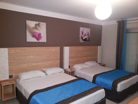 Hotel Select, Room