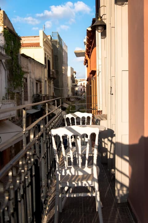 Elia Daliani, Balcony