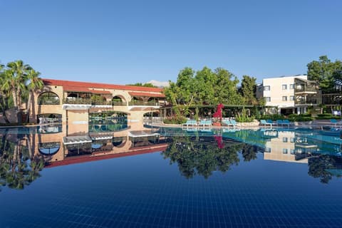 Limak Limra Hotel & Resort, Outdoor pool