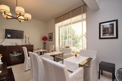 Aloe Luxury Apartments & Suites