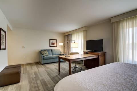 Hampton Inn & Suites Milwaukee West