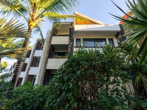 Mystik Life Style, Building design