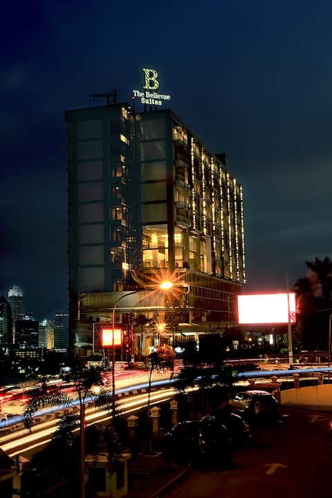 Nemuru Grand Bellevue Radio Dalam