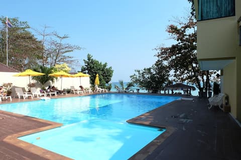 Vongdeuan Resort, Outdoor pool