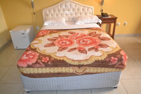 Denver Plaza Hotel, Room