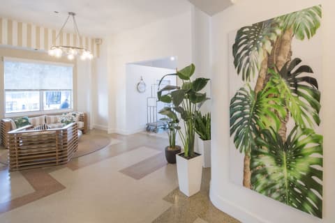 President Hotel Villa