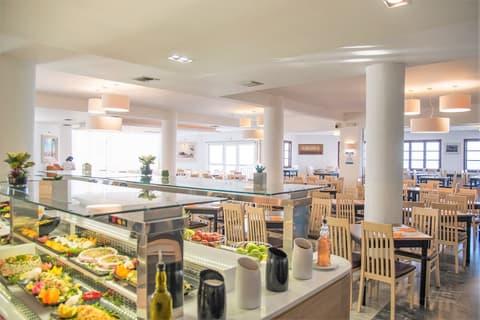 Semiramis Village, Restaurant