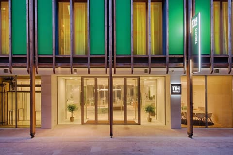 NH Trento, Exterior