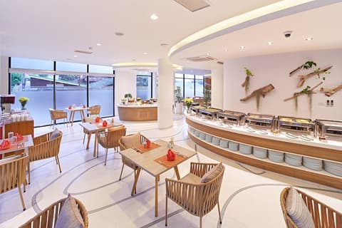 Bandara Beach Resort, Phuket, Breakfast area