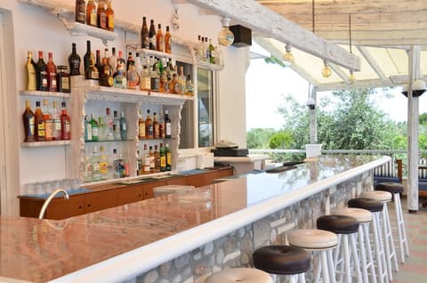 Blue Nest, Bar (on property)