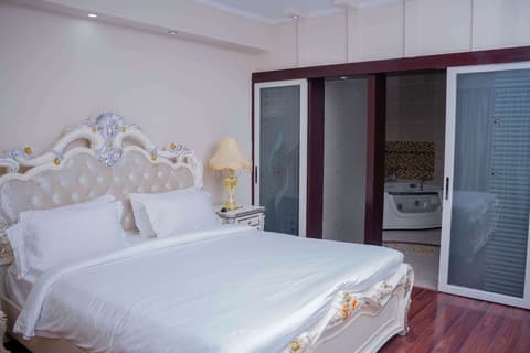 Best Western Plus Paramount Hotel, Room