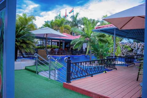 Best Western Plus Paramount Hotel, Pool