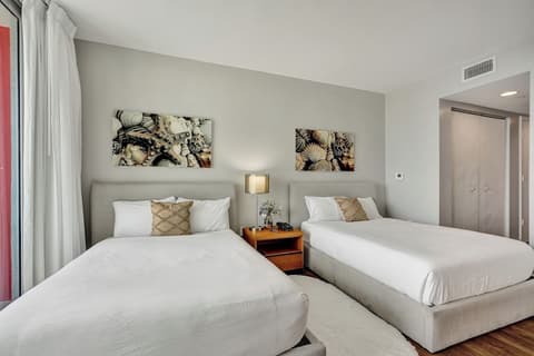 Beachwalk Resort, Room