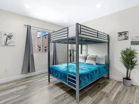 Format Stays Coliving