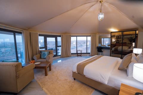 Stars Gate Camp, Room