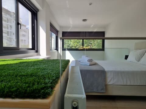 10 Apartments & Suites Athens, Room