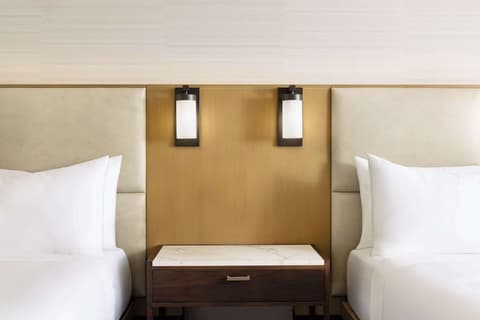 Hotel Santiago, Curio Collection by Hilton