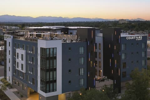 Courtyard by Marriott Denver Downtown West, Exterior