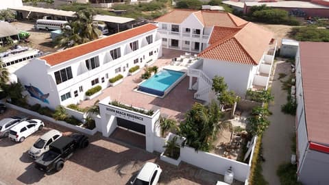 South Beach Residence, Exterior