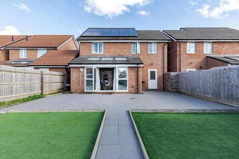 Sunset View Retreat in Wednesbury