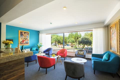 MURU HOMELY HOTEL, Reception