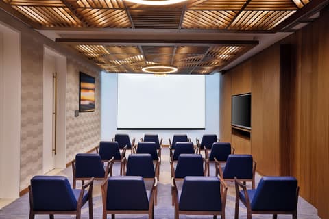 Tumbi Hotel Dubai The Palm, Tapestry Collection by Hilton