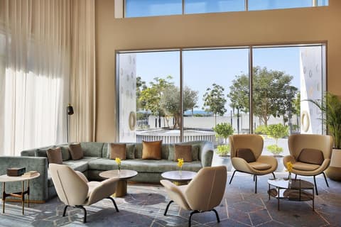 Tumbi Hotel Dubai The Palm, Tapestry Collection by Hilton