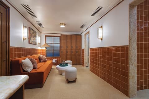 The July London Victoria