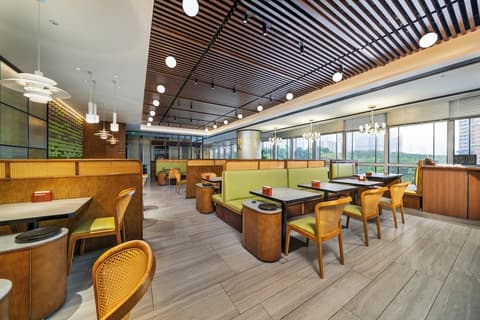 UrCove by Hyatt Guangzhou Canton Tower Exhibition Center-Registration Counter and Shuttle Bus Available during Canton Fair Period