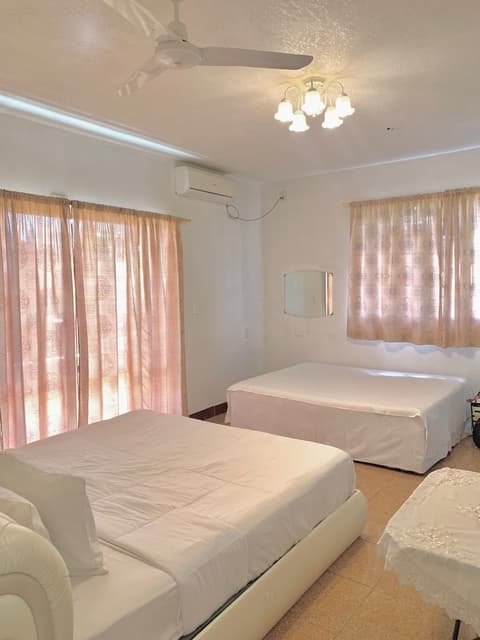 Paradise First Hotel, Room