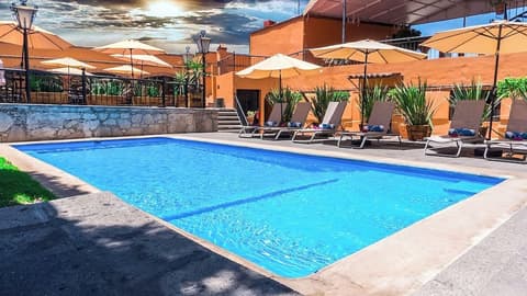 Hotel Chocolate Carruaje, Pool