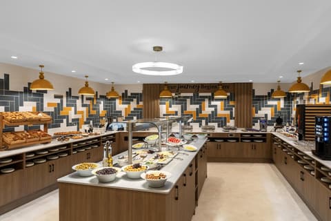Hampton By Hilton Istanbul Sisli, Breakfast area