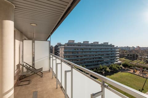 Port Forum Apartments By Olala Homes