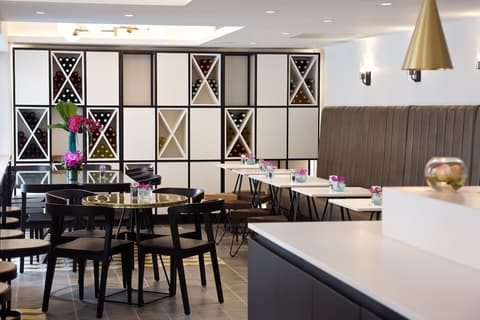 The Z Hotel Tottenham Court Road, Cafe
