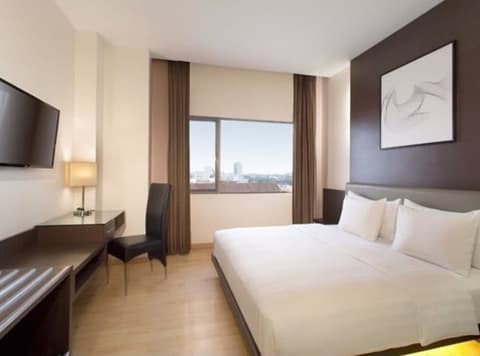 AIHO Hotel Medan, Room