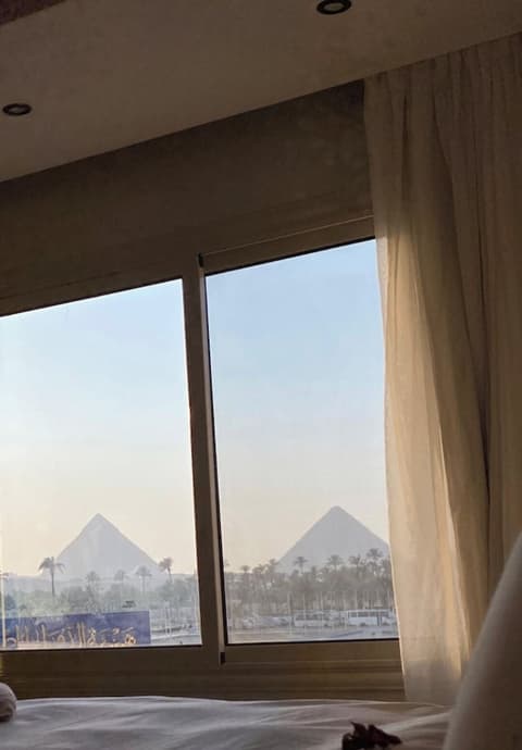 Galleria Pyramids View Hotel